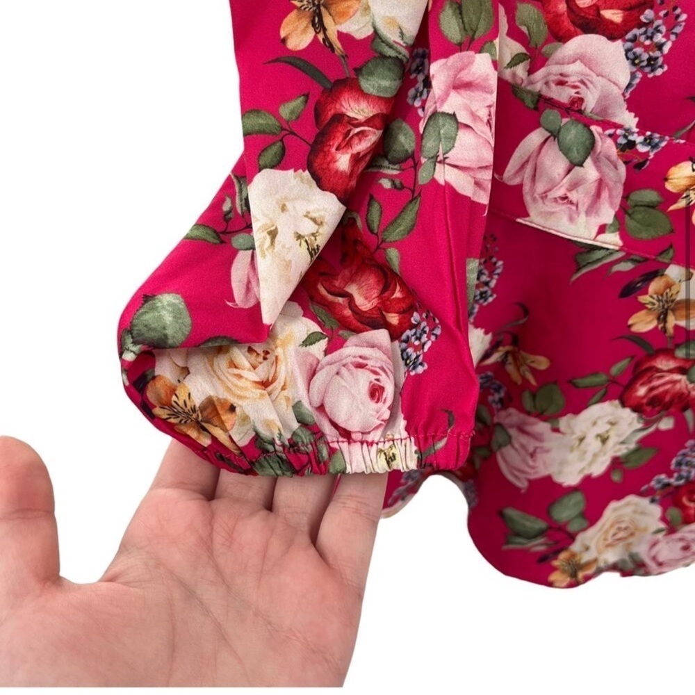 Size XS Valencia and Vine blouse dark pink floral faux wrap top - Picture 6 of 7
